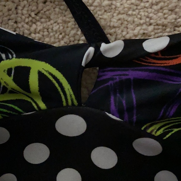 Girls Small Matching Sports Bra + Shorts - Picture 2 of 4